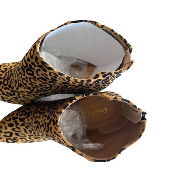 Qupid faux leopard suede ankle booties size 10 - Picture 4 of 6